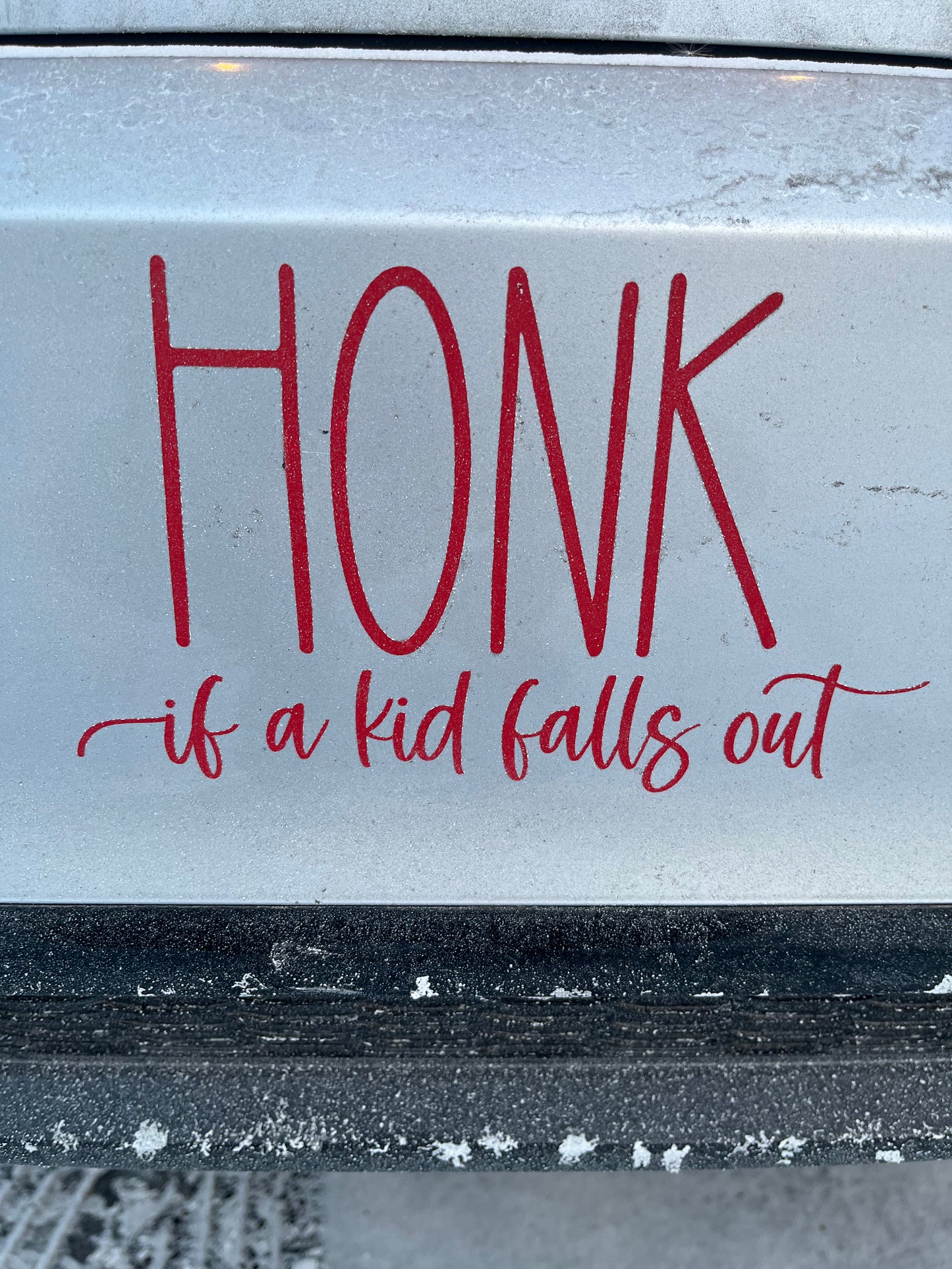 Honk if a kid falls out